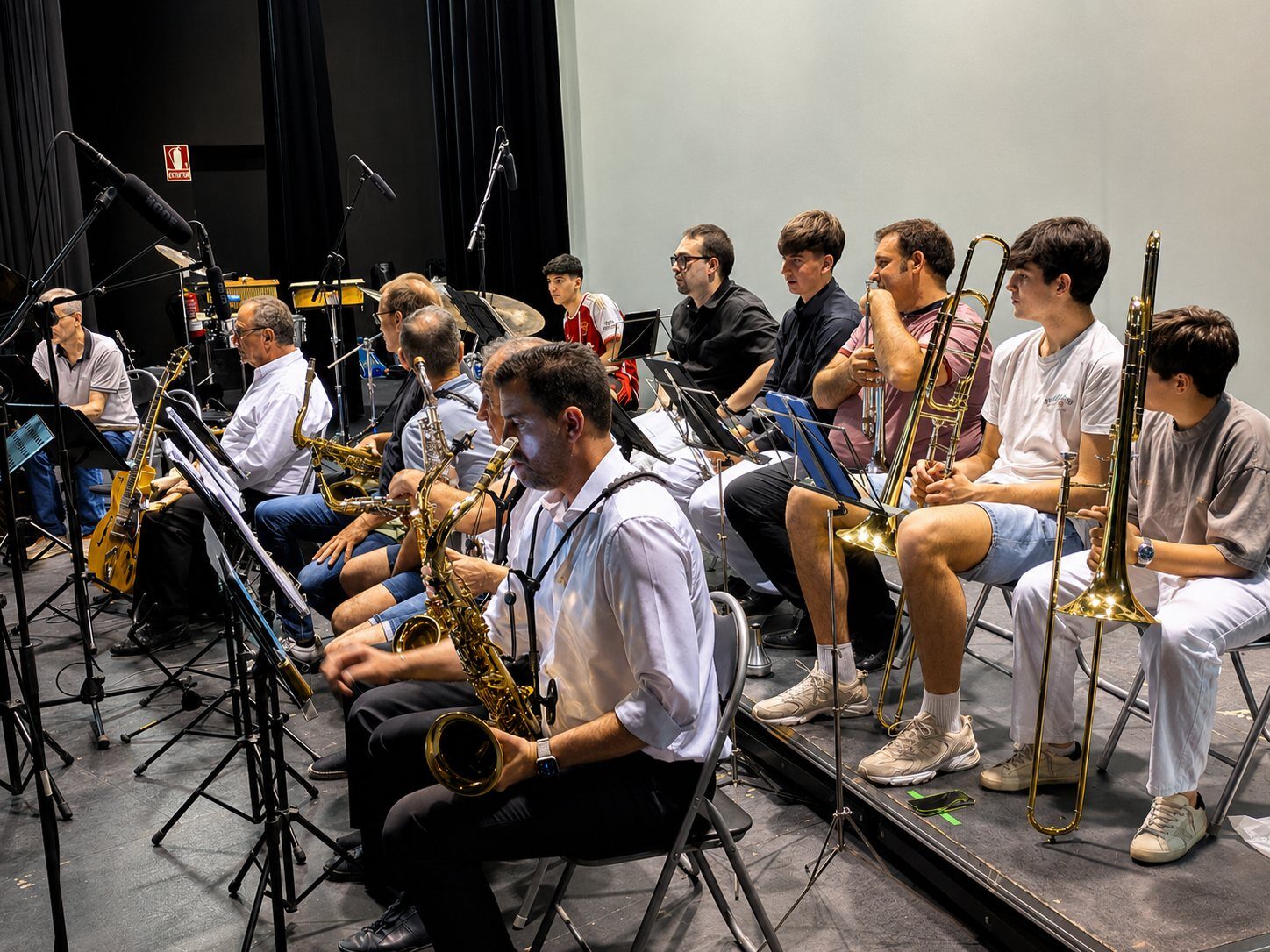 Alumnos de Ribera Jazz Center durante un ensayo